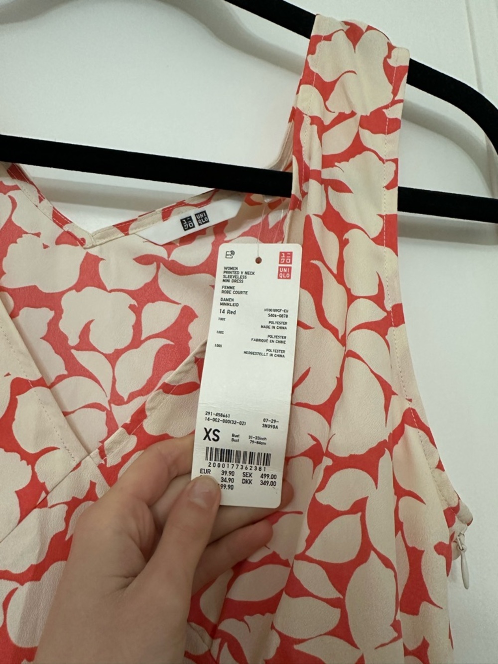 Uniqlo Coral and Cream Sleeveless Floral Mini Dress - Picture 4 of 4
